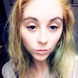 Meet your Posher, Mikaela